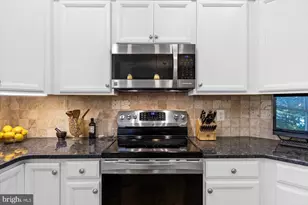 10747 Bridlerein Ct, Spotsylvania, VA 22553 - Photo 13