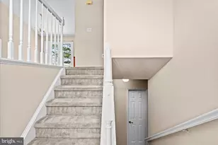 8811 Henly Ct, Fredericksburg, VA 22408 - Photo 5