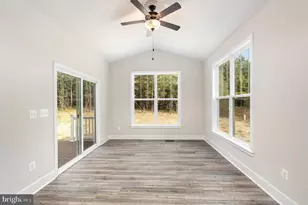 3049 Patriot Ln, Fredericksburg, VA 22408 - Photo 11