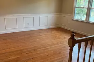 10310 Meadowview Dr, Fredericksburg, VA 22408 - Photo 5