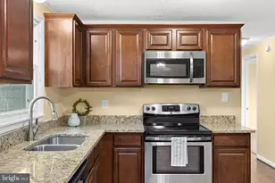 13621 Flank March Ln, Spotsylvania, VA 22551 - Photo 19