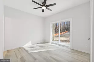 11604 Burton Ct, Bumpass, VA 23024 - Photo 9