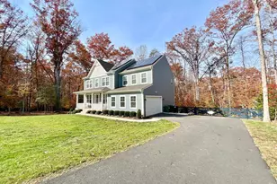 8028 Ashford Dr, Fredericksburg, VA 22407 - Photo 3