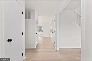 605 Lamplighter Dr, Fredericksburg, VA 22407 - Photo 13