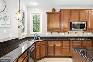 10041 Tarrington Wy, Spotsylvania, VA 22551 - Photo 23