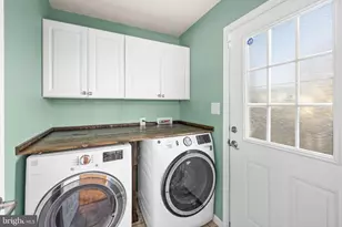 1211 Dewberry Dr, Fredericksburg, VA 22407 - Photo 25