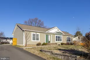 1211 Dewberry Dr, Fredericksburg, VA 22407 - Photo 5