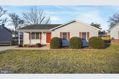 806 Shamrock Drive, Fredericksburg, VA 22407 - Photo 1