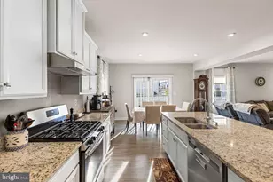 5428 Holley Oak Ln, Fredericksburg, VA 22407 - Photo 5