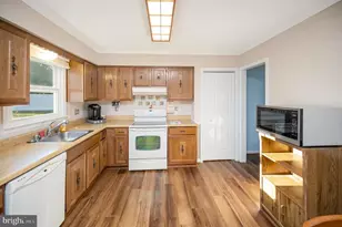 3903 Norris Dr, Fredericksburg, VA 22407 - Photo 7