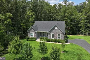 8005 Ashford Dr, Fredericksburg, VA 22407 - Photo 3