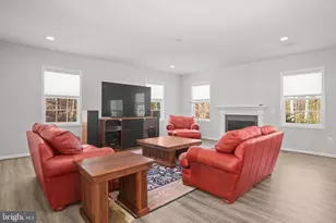 8005 Ashford Dr, Fredericksburg, VA 22407 - Photo 11