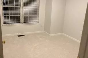 2910 Broyhill Ct, Fredericksburg, VA 22408 - Photo 11