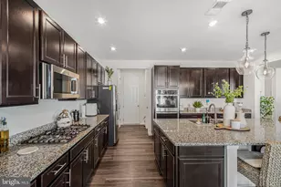 10103 Governors Ln, Fredericksburg, VA 22408 - Photo 19