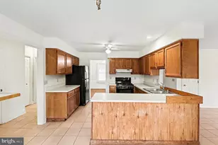 5306 Leavells Crossing Dr, Fredericksburg, VA 22407 - Photo 9