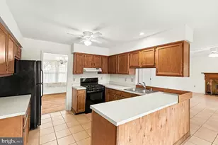 5306 Leavells Crossing Dr, Fredericksburg, VA 22407 - Photo 11