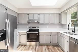 5408 Lee White Ln, Fredericksburg, VA 22407 - Photo 7