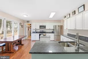 9806 Kenmore Ct, Fredericksburg, VA 22408 - Photo 15