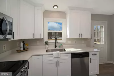 8006 Blossom Wood Court, Fredericksburg, VA 22407 - Photo 7