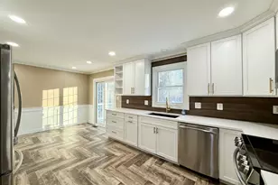 4511 Cornwall Ct, Fredericksburg, VA 22408 - Photo 9