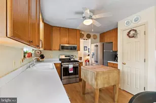 7211 Lord Barton Dr, Fredericksburg, VA 22407 - Photo 15