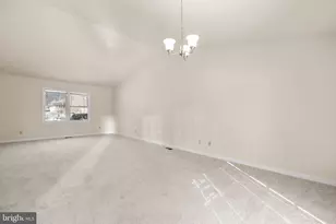 5404 Leavells Crossing Dr, Fredericksburg, VA 22407 - Photo 13