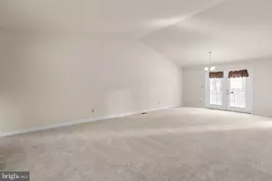 5404 Leavells Crossing Dr, Fredericksburg, VA 22407 - Photo 9