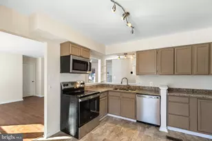 5303 Briarbend Ct, Fredericksburg, VA 22407 - Photo 9