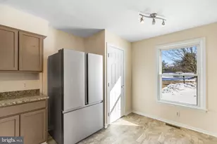 5303 Briarbend Ct, Fredericksburg, VA 22407 - Photo 11