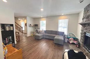 2405 Gifhorn Ct, Fredericksburg, VA 22408 - Photo 7