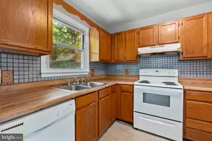 10409 Daniels Ct, Spotsylvania, VA 22553 - Photo 9