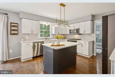 12126 Kingswood Boulevard, Fredericksburg, VA 22408 - Photo 7