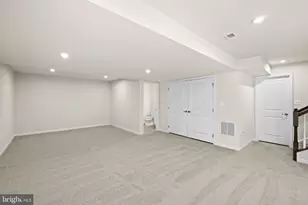 9122 Wood Creek Cir, Fredericksburg, VA 22407 - Photo 35