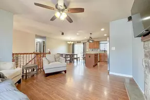 402 Butternut Dr, Fredericksburg, VA 22408 - Photo 5