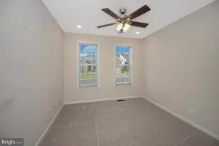 5105 Sewells Pointe Dr, Fredericksburg, VA 22407 - Photo 5