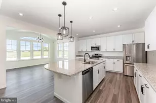 10407 Spotswood Dr, Fredericksburg, VA 22408 - Photo 17