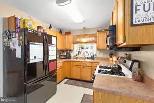 5504 Leavells Crossing Dr, Fredericksburg, VA 22407 - Photo 3