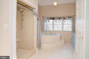 6902 Tower of London Dr, Fredericksburg, VA 22407 - Photo 33