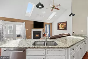 5220 Leavells Crossing Dr, Fredericksburg, VA 22407 - Photo 11