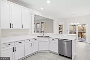 7422 N Katie Dr, Fredericksburg, VA 22407 - Photo 9