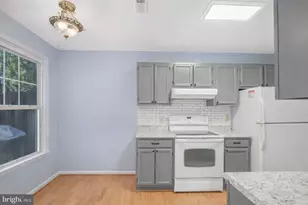 11205 Kensington Pl, Fredericksburg, VA 22407 - Photo 5