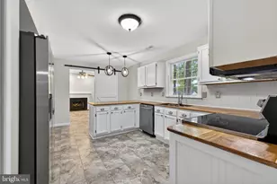 10111 Sharon Springs Dr, Fredericksburg, VA 22408 - Photo 7