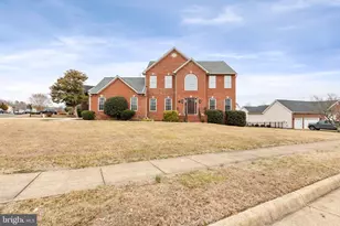 6910 Governors Grant Ln, Fredericksburg, VA 22407 - Photo 5