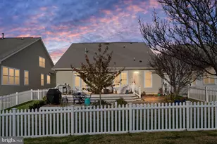 5512 W Rich Mountain Way, Fredericksburg, VA 22407 - Photo 3