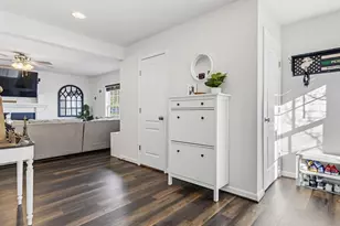 9527 Hillcrest Dr, Fredericksburg, VA 22407 - Photo 5