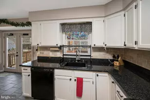 11912 Oakhurst Dr, Fredericksburg, VA 22407 - Photo 13