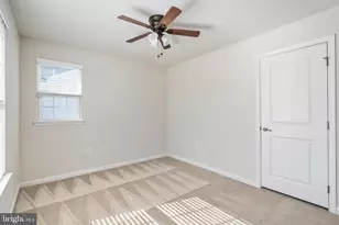 9217 Wood Creek Cir, Fredericksburg, VA 22407 - Photo 11