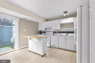 5230 Magnolia Pl, Fredericksburg, VA 22407 - Photo 7