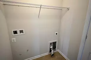 12105 Bowling Farm Ct, Fredericksburg, VA 22407 - Photo 3