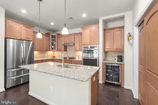 6010 Drewys Blf Dr, Fredericksburg, VA 22407 - Photo 3